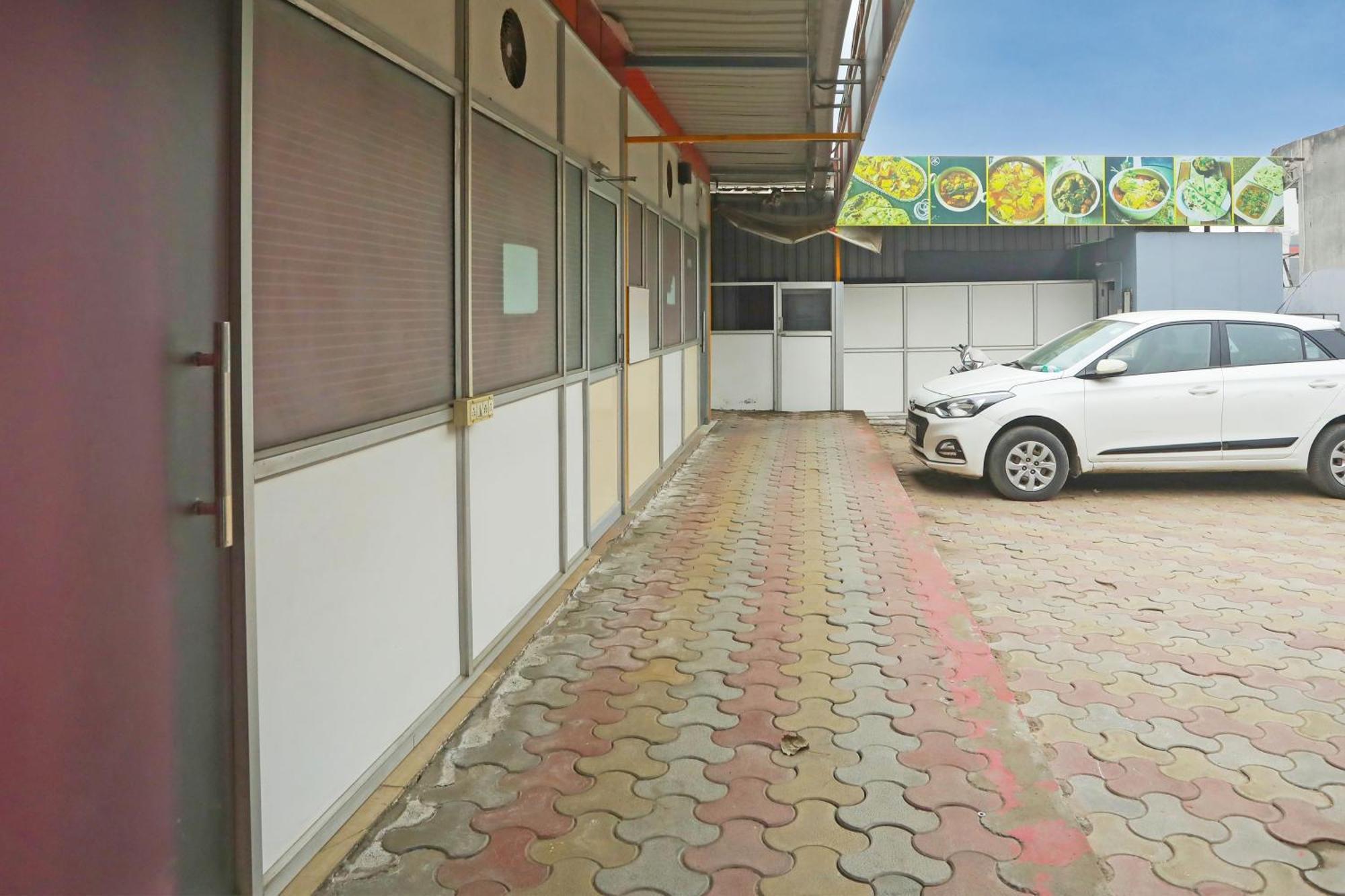 Collection O Harsh Hotel & Restaurant Bhiwadi Zewnętrze zdjęcie